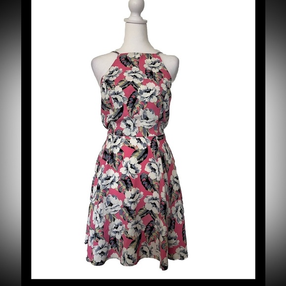 Hollister Pink Lace Up Back Elastic Waist
Floral Sun Dress Adjustable straps S - Picture 1 of 6